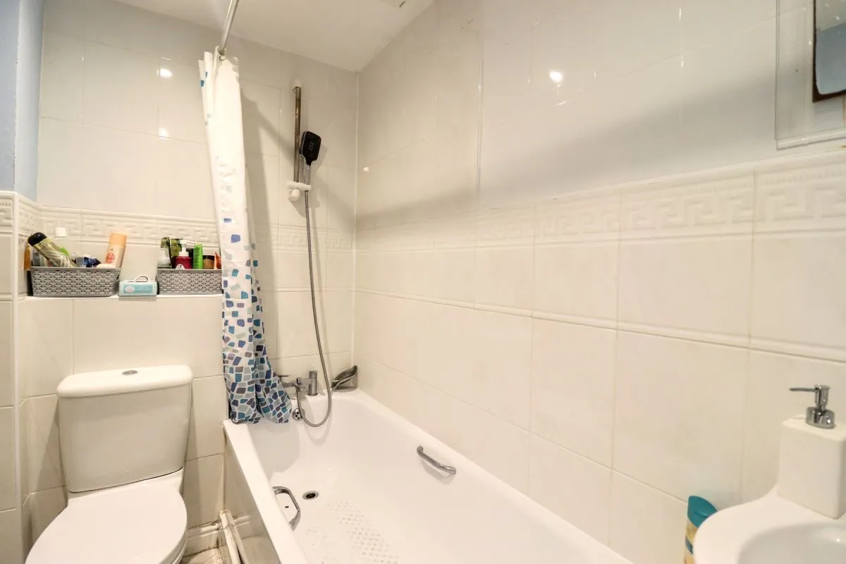 5 Hughes Croft, Bletchley, Buckinghamshire, MK3 5HA