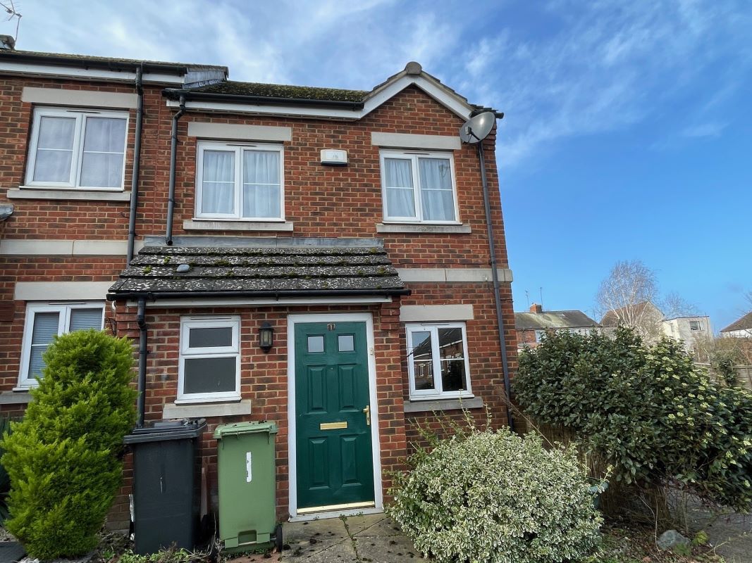 1 Swallow Close, Wellingborough, Northamptonshire, NN8 4BY
