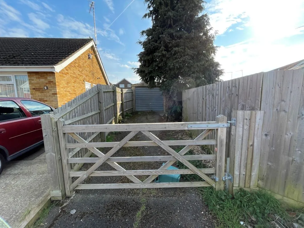 14 Cedar Way, Higham Ferrers, Northamptonshire, NN10 8ES