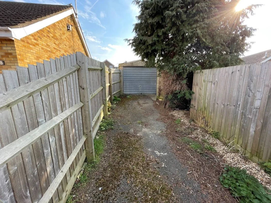 14 Cedar Way, Higham Ferrers, Northamptonshire, NN10 8ES