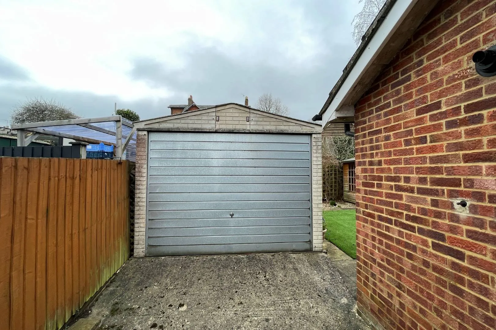 2A Hardwick Road, Woburn Sands, Milton Keynes, MK17 8QJ