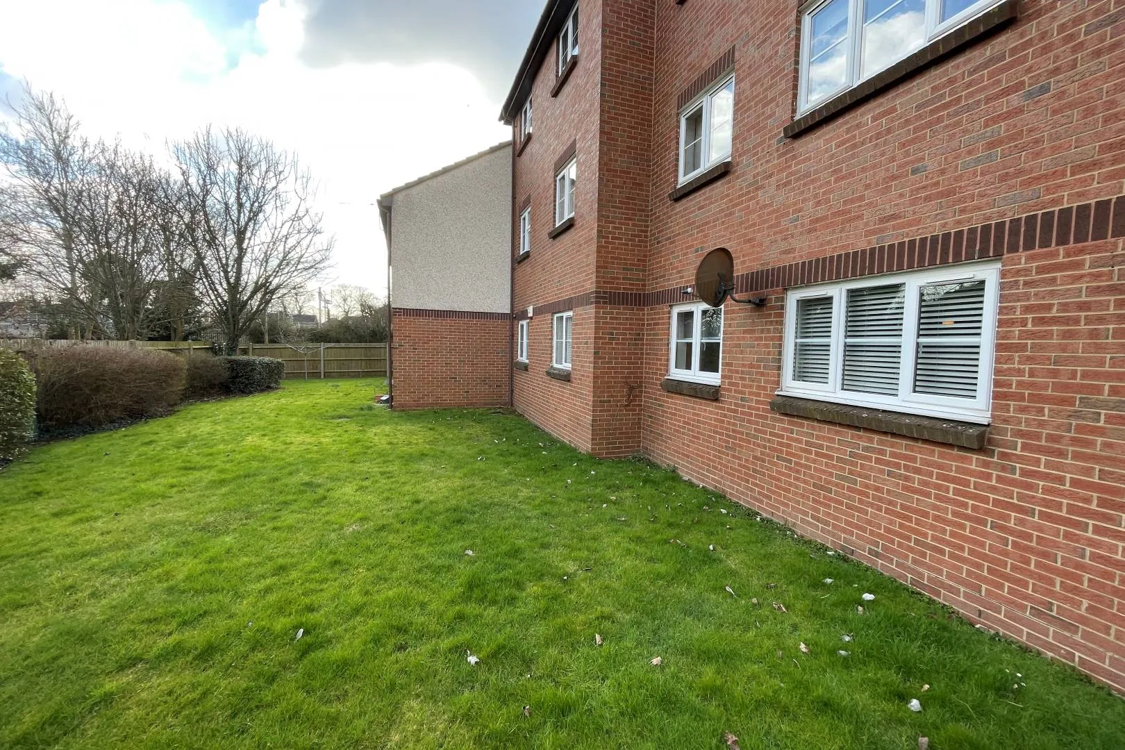 66 Knowles Close, Yiewsley, West Drayton, UB7 8LZ