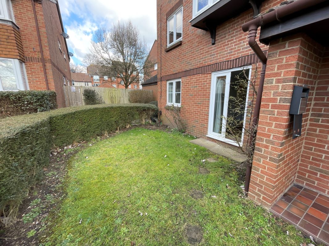 66 Knowles Close, West Drayton, Middlesex, UB7 8LZ