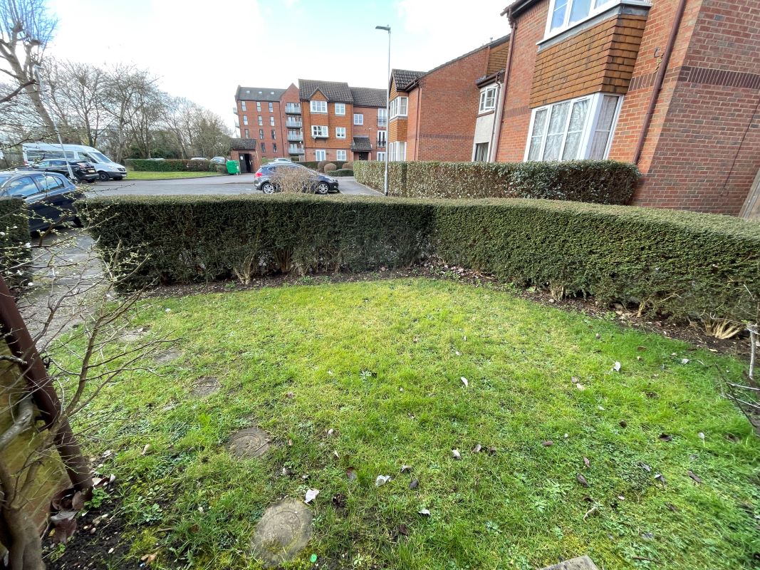 66 Knowles Close, West Drayton, Middlesex, UB7 8LZ