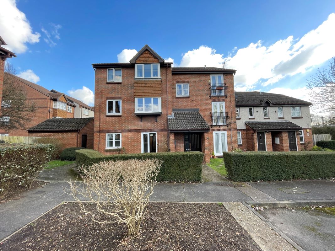 66 Knowles Close, West Drayton, Middlesex, UB7 8LZ