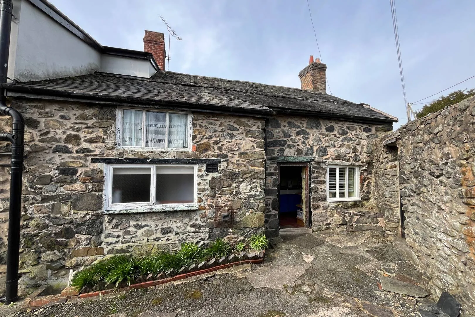 11 Waterfall Street, Llanrhaeadr ym Mochnant, Oswestry, SY10 0JX