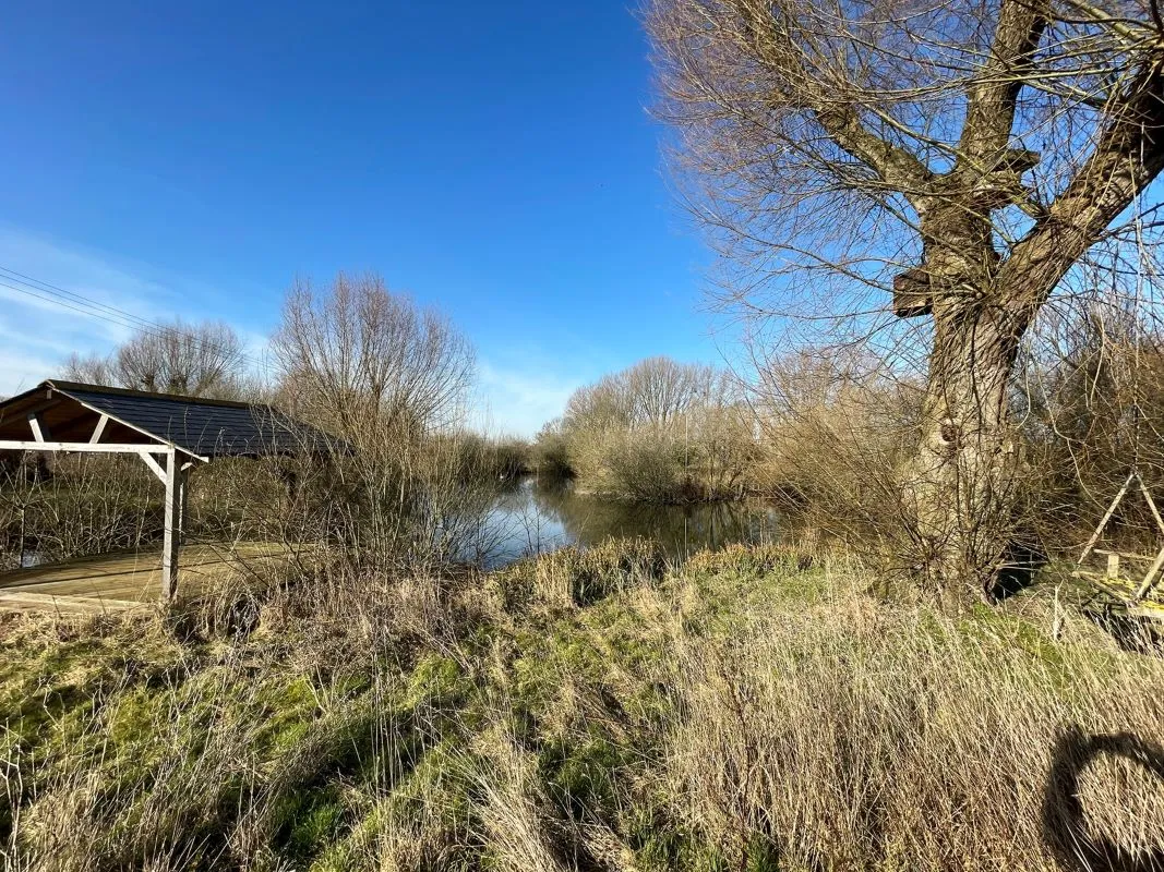 Willow Farm Fishing Lake, Bedford Road, Sandy, Bedfordshire, SG19 1ND