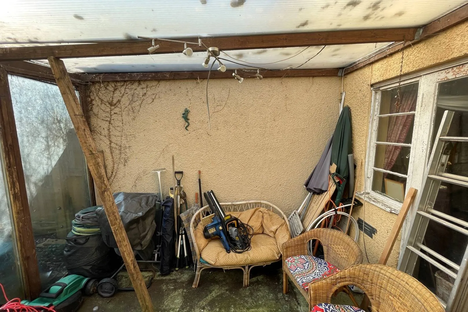 12 York Road, Higham Ferrers, Rushden, NN10 8HZ