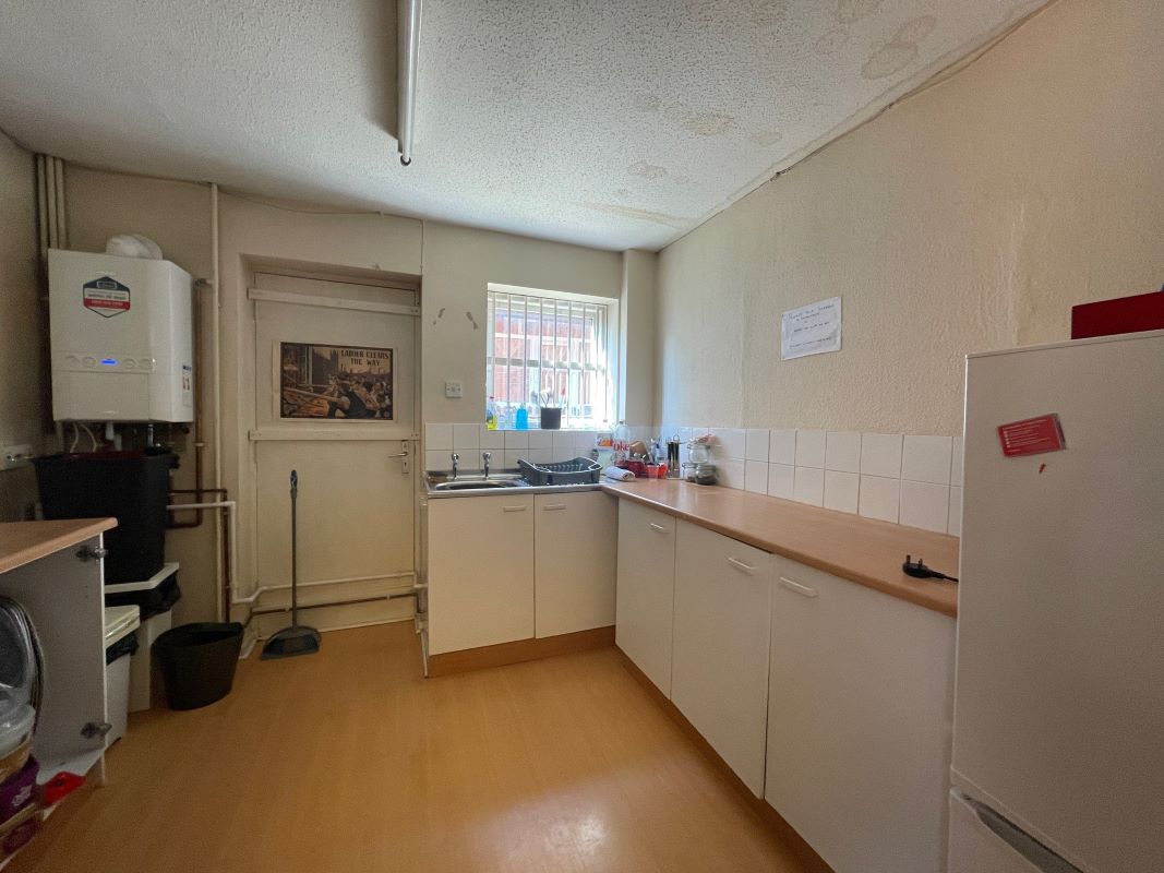 112 Newport Road, New Bradwell, Milton Keynes, MK13 0AA