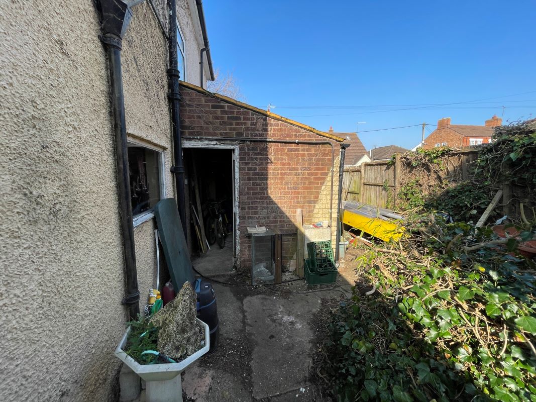 12 York Road, Higham Ferrers, Northamptonshire, NN10 8HZ