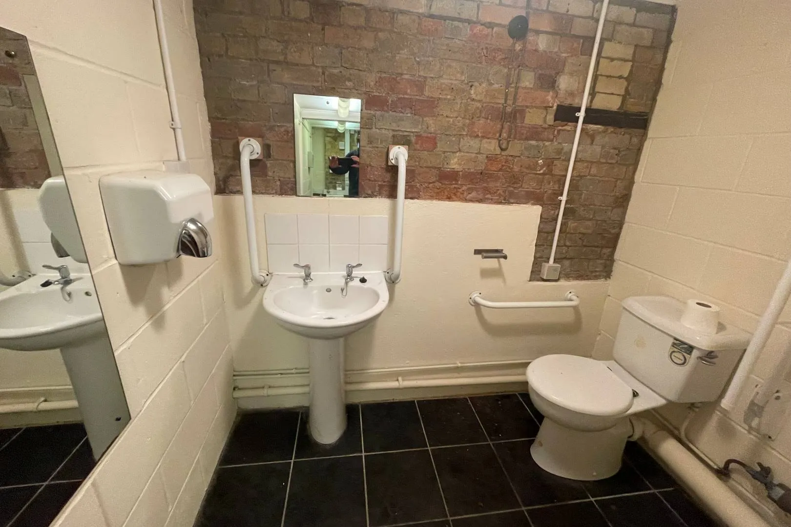 Unit 5 Brewers Yard, Ivel Road, Shefford, SG17 5GY