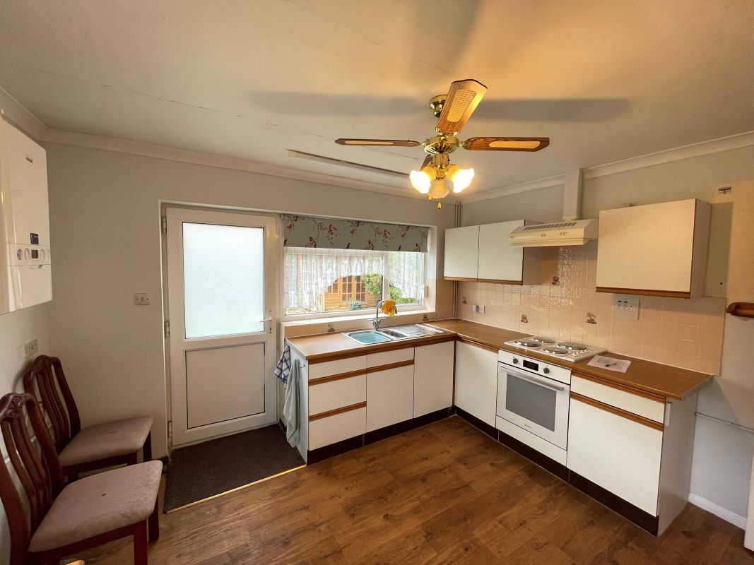 2A Hardwick Road, Woburn Sands, Buckinghamshire, MK17 8QJ