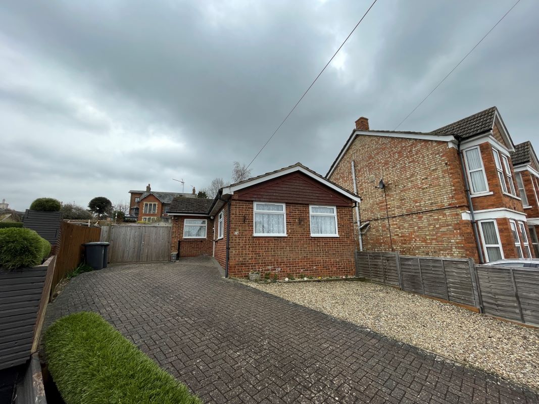 2A Hardwick Road, Woburn Sands, Buckinghamshire, MK17 8QJ
