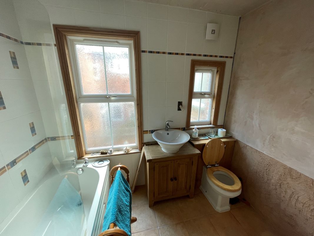 1A & 1B St Andrews Road, Bedford, Bedfordshire, MK40 2LL