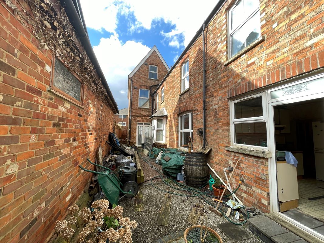 1A & 1B St Andrews Road, Bedford, Bedfordshire, MK40 2LL