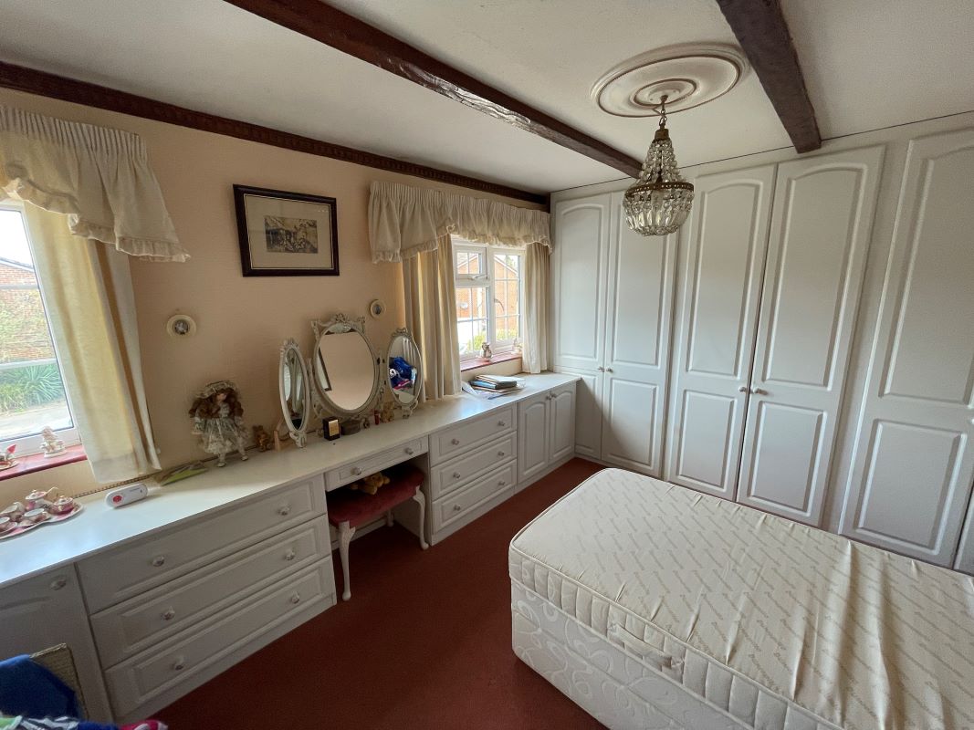 41 Brays Meadow, Hyde Heath, Buckinghamshire, HP6 5RY