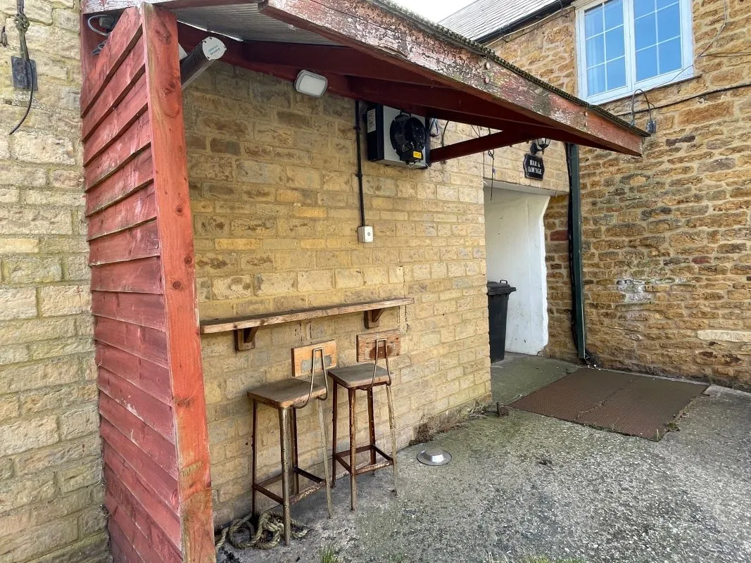 The Hare, 5 Main Street, Loddington, Northamptonshire, NN14 1LA
