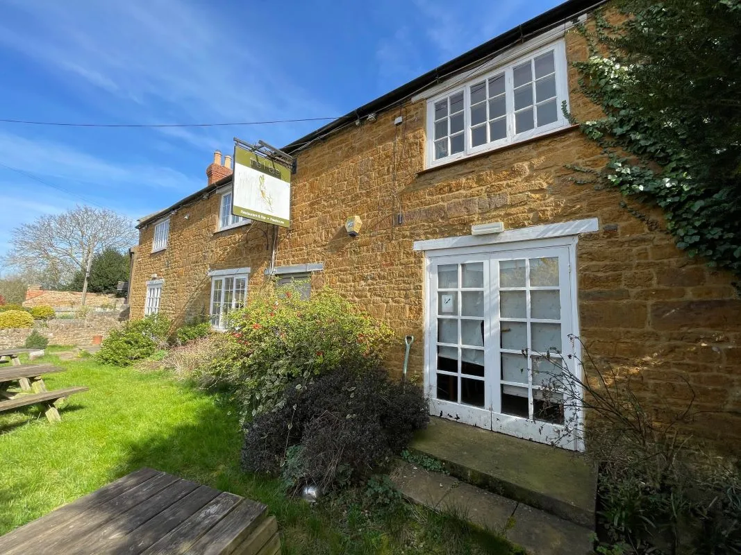 The Hare, 5 Main Street, Loddington, Northamptonshire, NN14 1LA