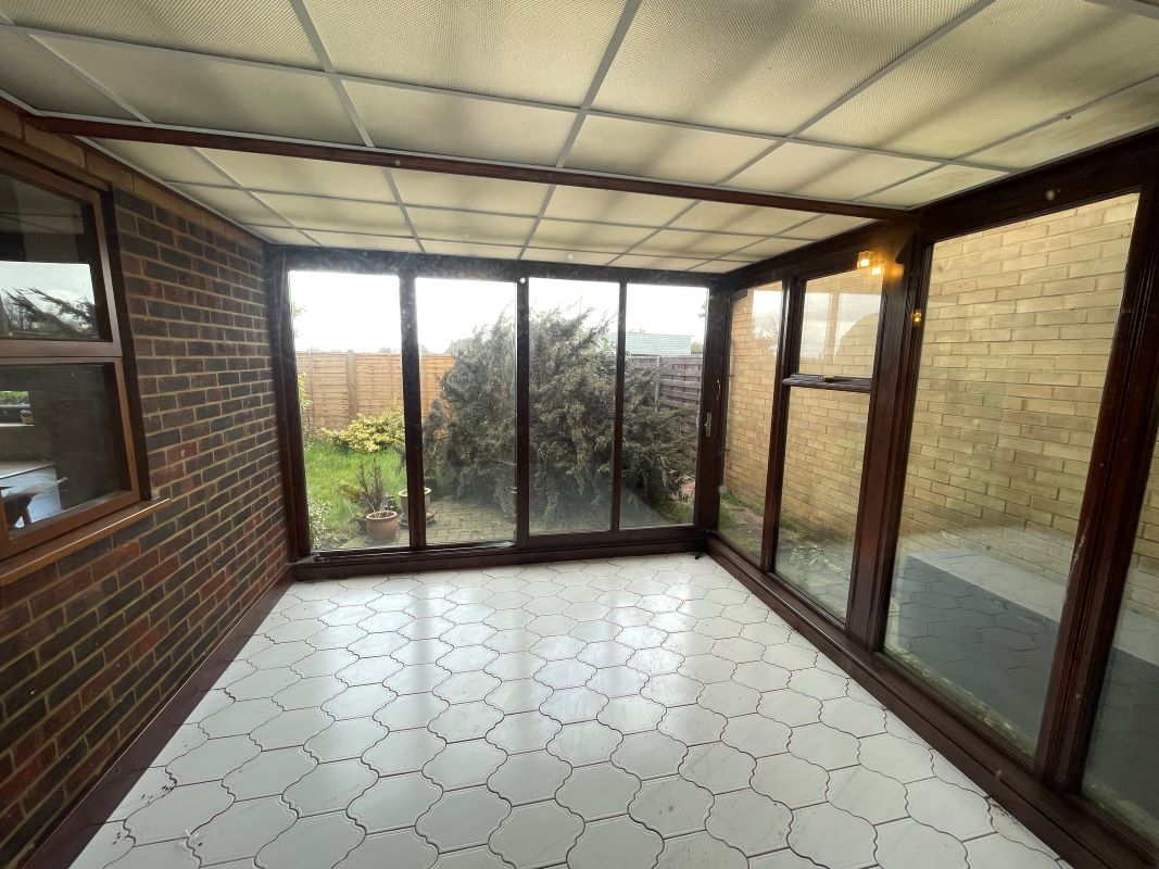 10 The Grange, Lower Caldecote, Bedfordshire, SG18 9ET