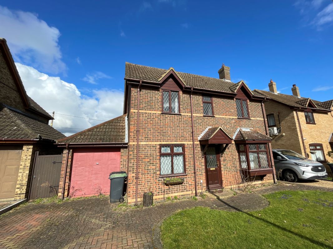 10 The Grange, Lower Caldecote, Bedfordshire, SG18 9ET