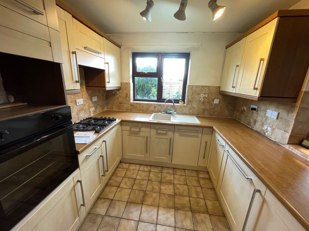 10 The Grange, Lower Caldecote, Bedfordshire, SG18 9ET
