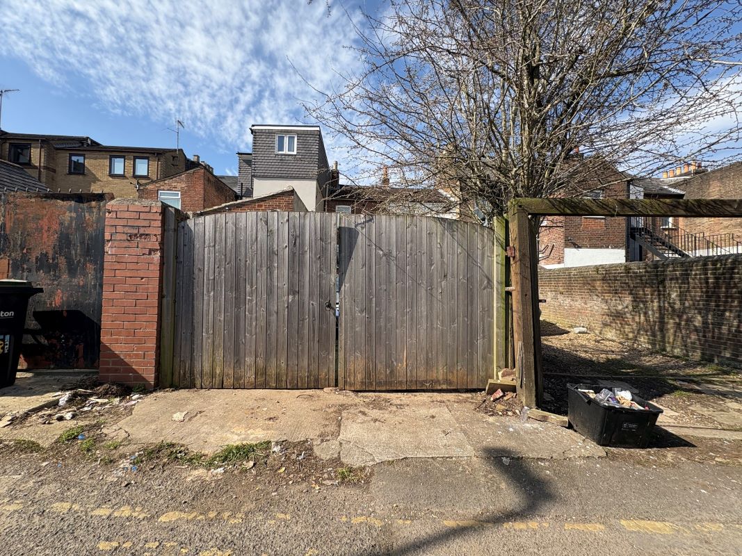 149 Wellington Street, Luton, Bedfordshire, LU1 5AH