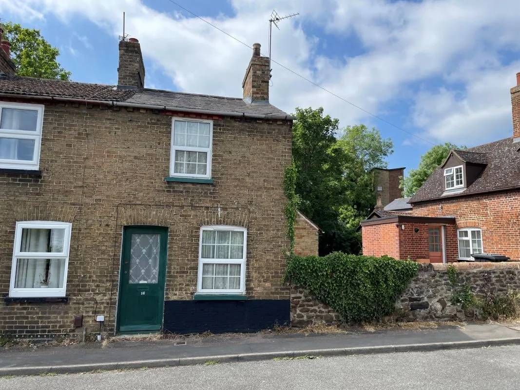 16 Ivel Road, Sandy, Bedfordshire, SG19 1AX