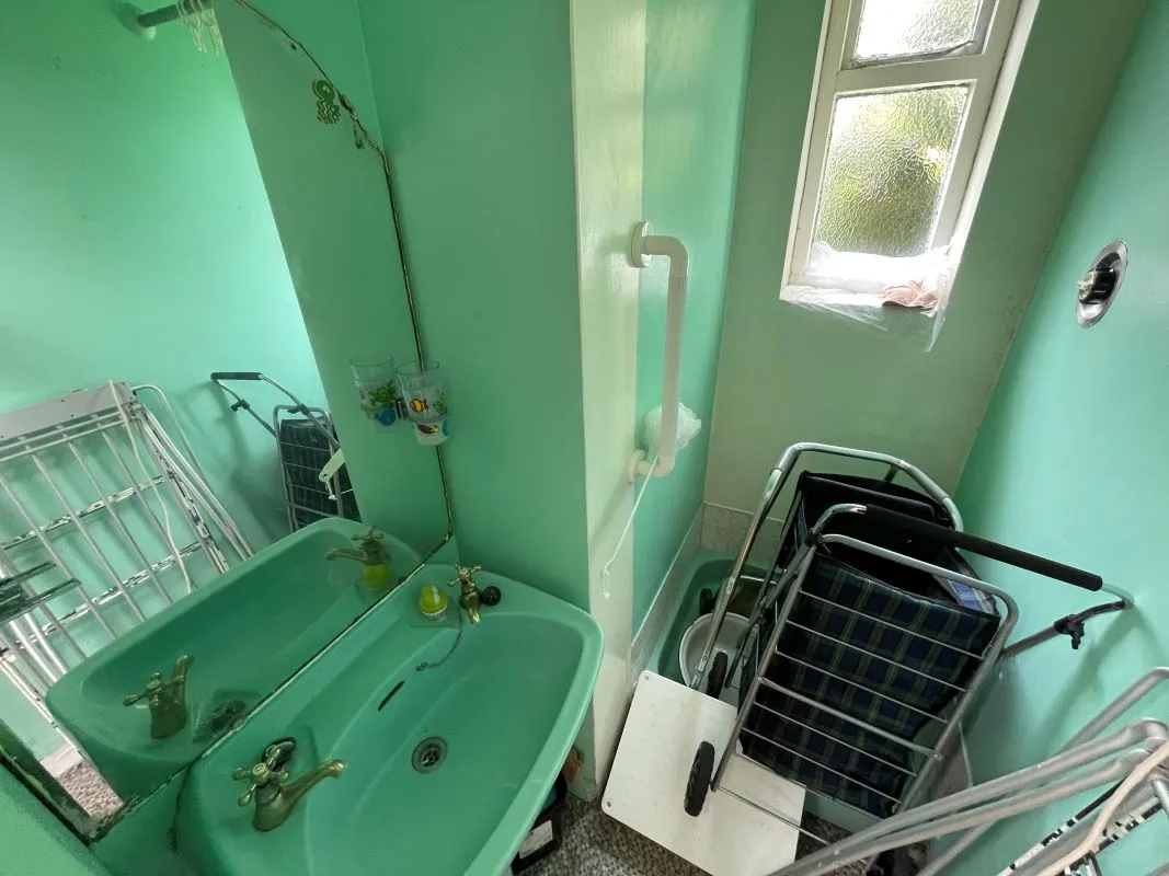 16 Ivel Road, Sandy, Bedfordshire, SG19 1AX