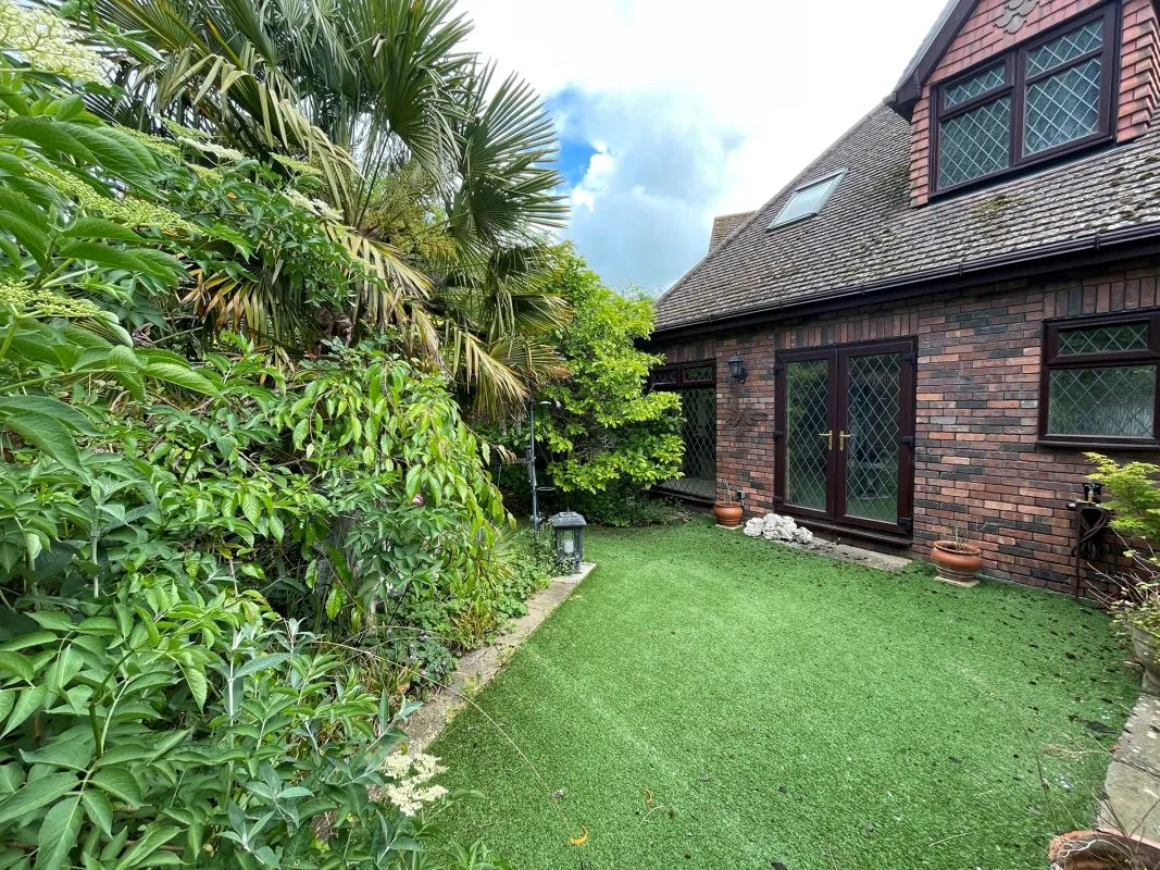 3 The Firs Wigmore Lane, Luton, Bedfordshire, LU2 8AA