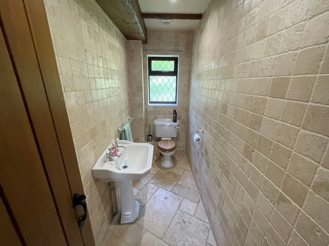 3 The Firs Wigmore Lane, Luton, Bedfordshire, LU2 8AA