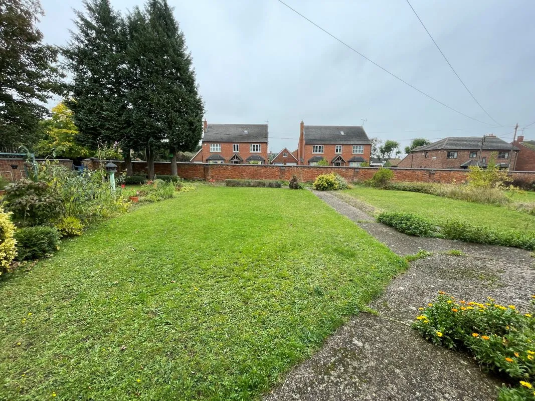 77 Irchester Road, Wollaston, North Northamptonshire, NN29 7RW