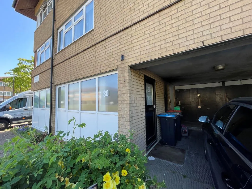 30 Ramsons Avenue, Milton Keynes, Buckinghamshire, MK14 7BA