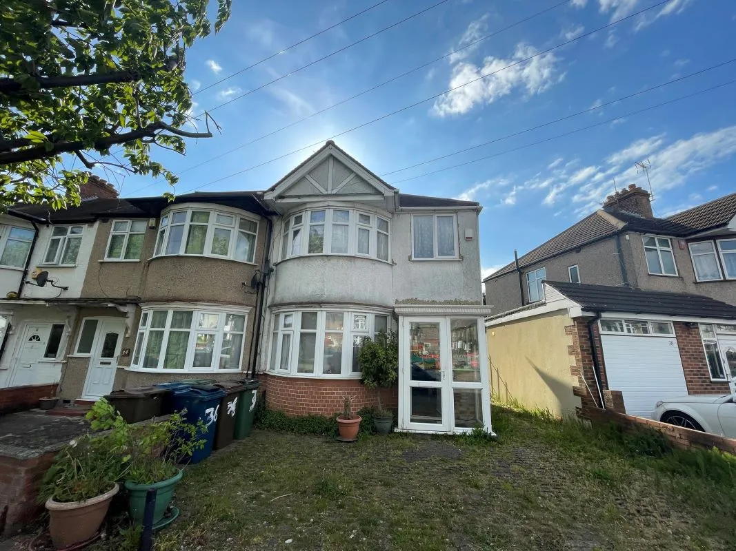 36 Eastcote Avenue, Harrow, Middlesex, HA2 8AL