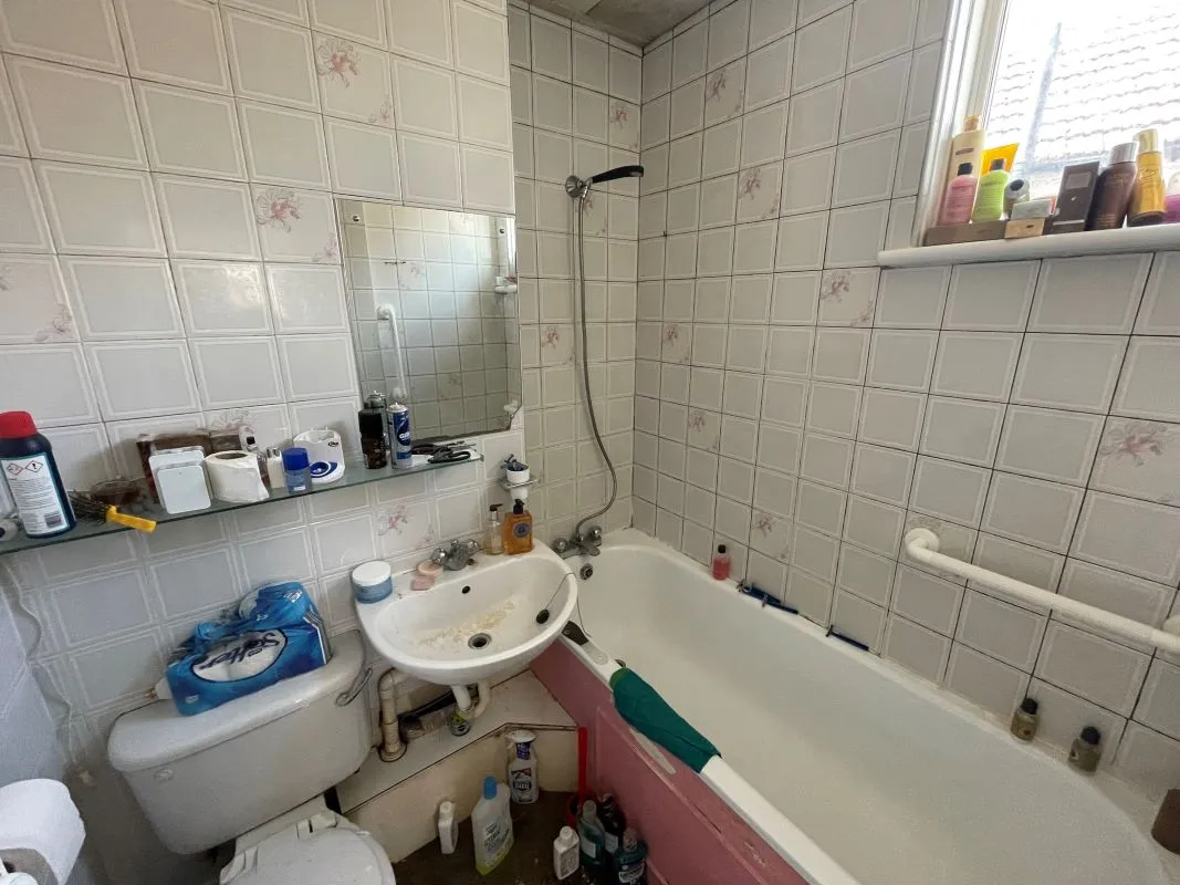 36 Eastcote Avenue, Harrow, Middlesex, HA2 8AL