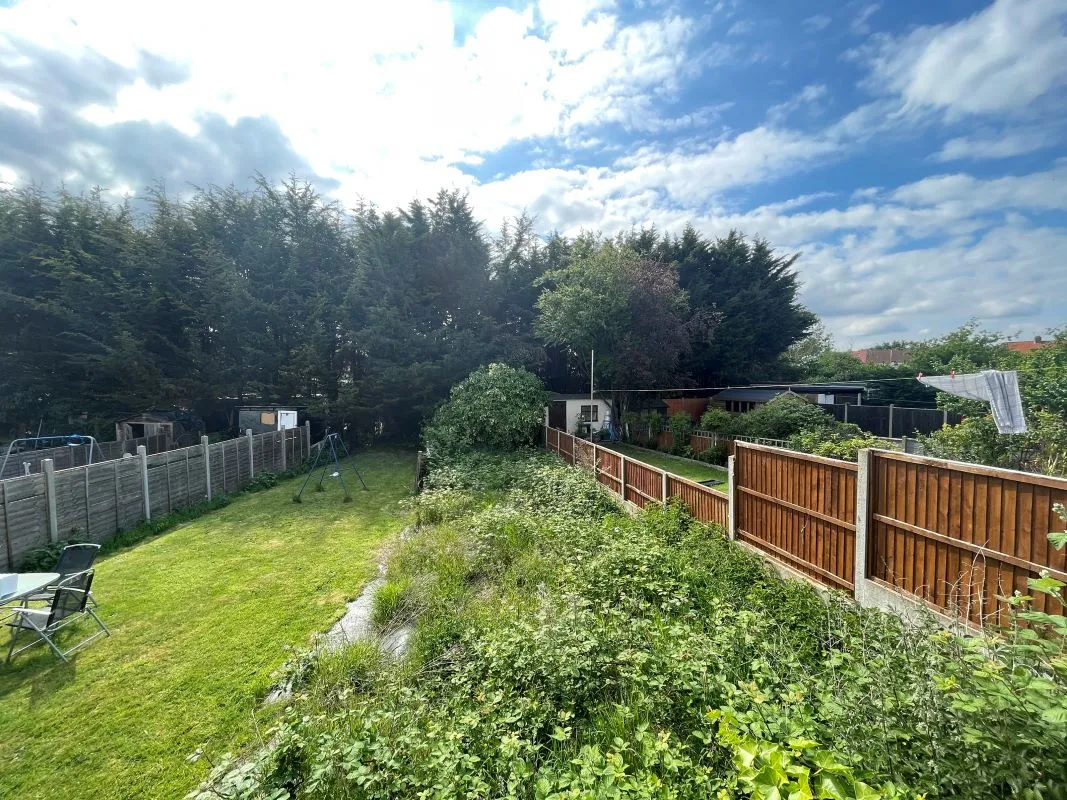 36 Eastcote Avenue, Harrow, Middlesex, HA2 8AL