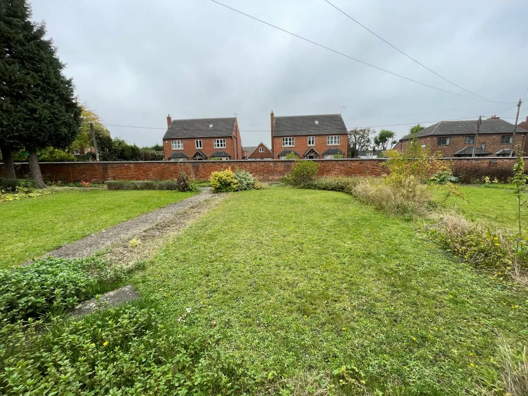 75 Irchester Road, Wollaston, North Northamptonshire, NN29 7RW