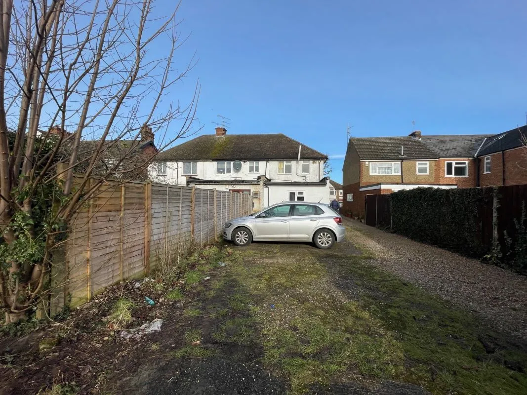 Land, Building & Freehold of 50 Limbury Road, Luton, Bedfordshire, LU3 2PL