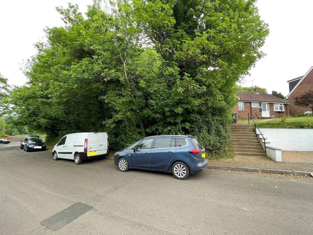 Land on the eastern side of Abbots Rise, Kings Langley, Hertfordshire, WD4 8AR