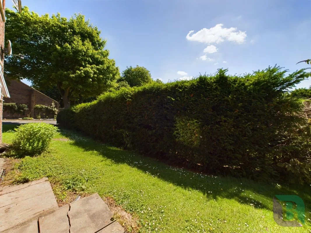 2 Warren Bank, Milton Keynes, Buckinghamshire, MK6 3AQ