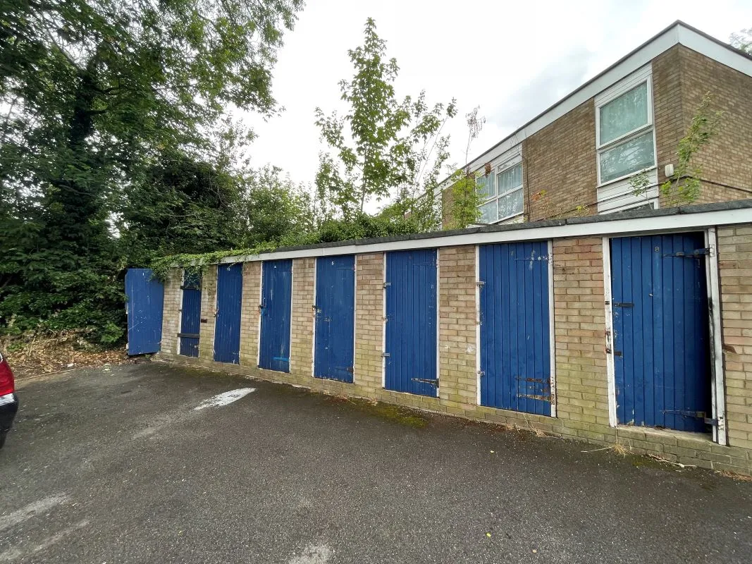 4 Wendlebury Court, 574 Dunstable Road, Luton, Bedfordshire, LU4 8RU