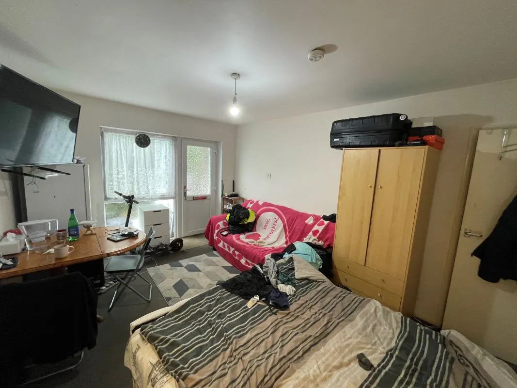 4 Wendlebury Court, 574 Dunstable Road, Luton, Bedfordshire, LU4 8RU