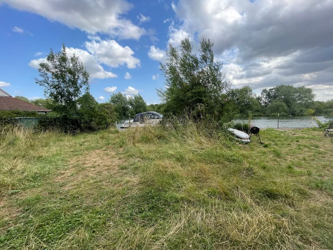 Hardwick Boathouse, Hardwick, Whitchurch on Thames, Berkshire, RG8 7RA