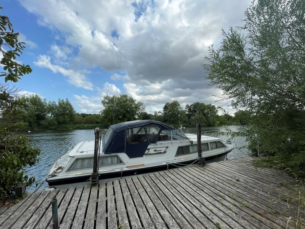 Hardwick Boathouse, Hardwick, Whitchurch on Thames, Berkshire, RG8 7RA