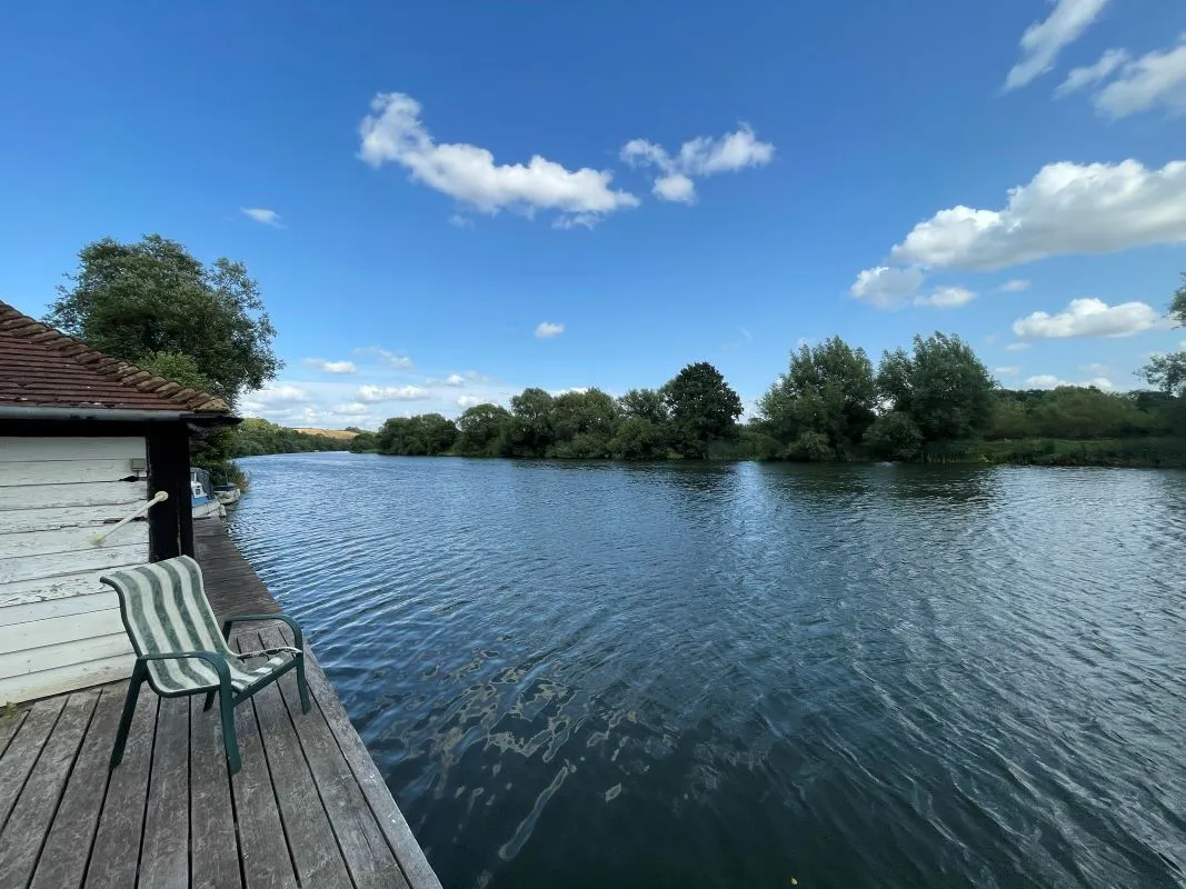 Hardwick Boathouse, Hardwick, Whitchurch on Thames, Berkshire, RG8 7RA