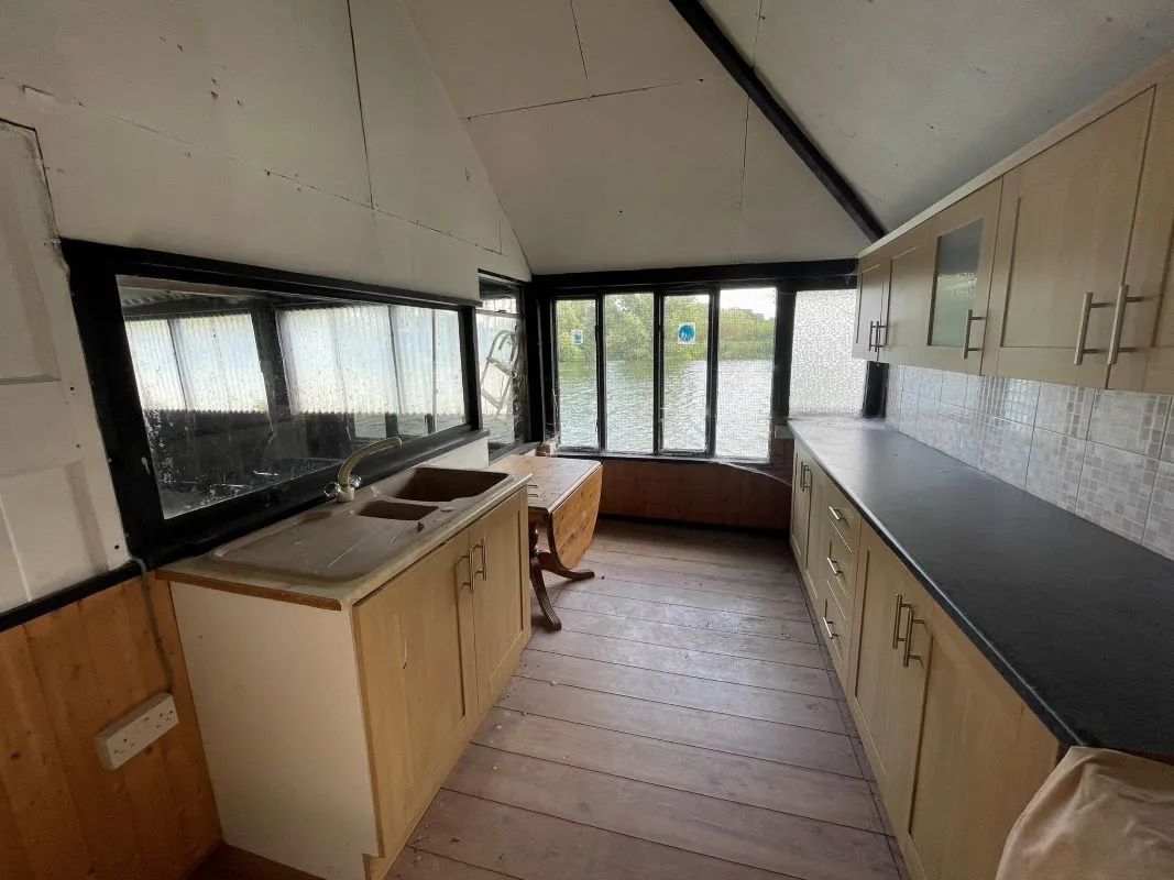 Hardwick Boathouse, Hardwick, Whitchurch on Thames, Berkshire, RG8 7RA