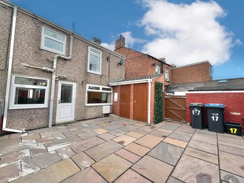3 bed End of Terrace