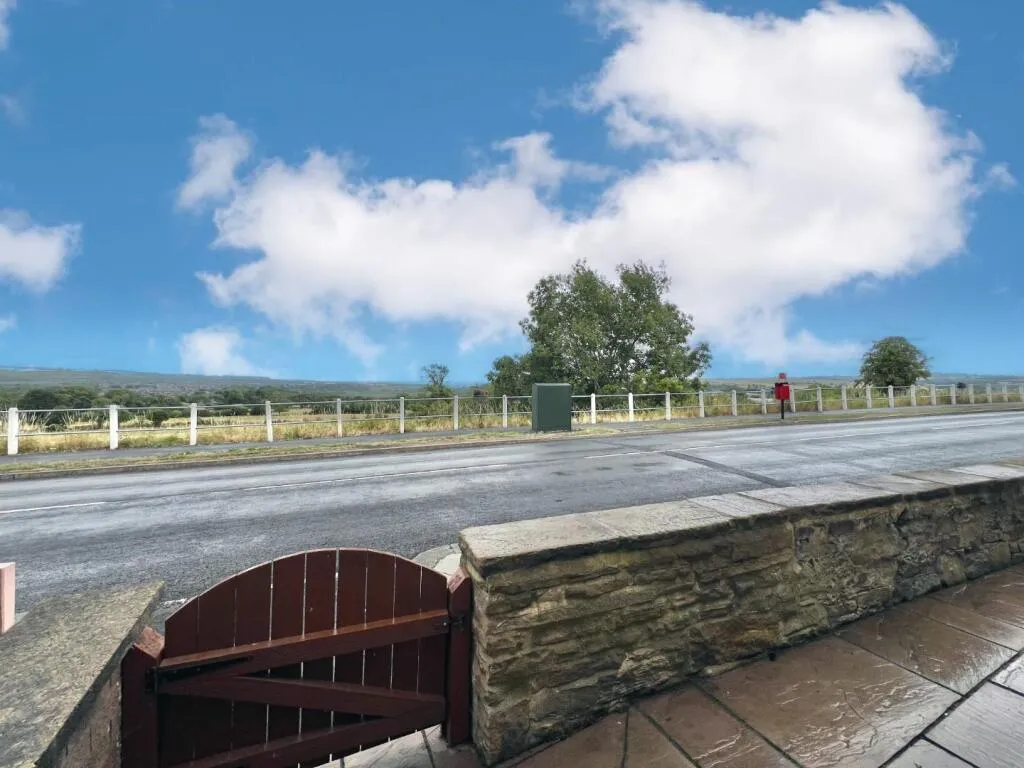 3 bed End of Terrace