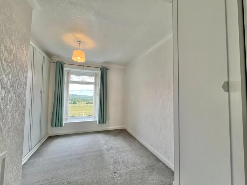 3 bed End of Terrace