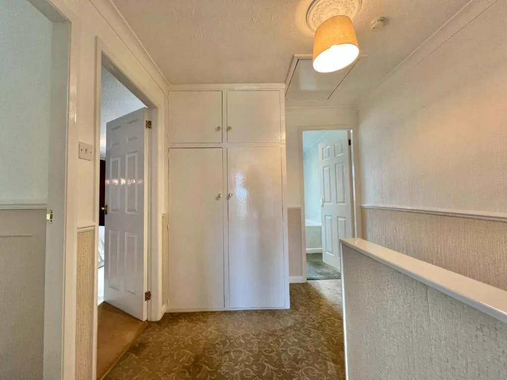 3 bed End of Terrace