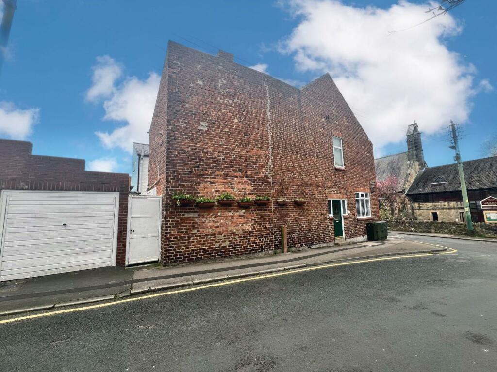 3 bed End of Terrace
